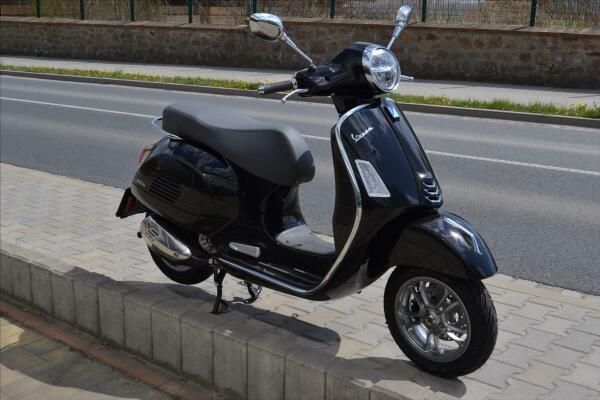 Vespa GTS 300 2023 nový model