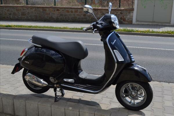 Vespa GTS 300 2023 nový model