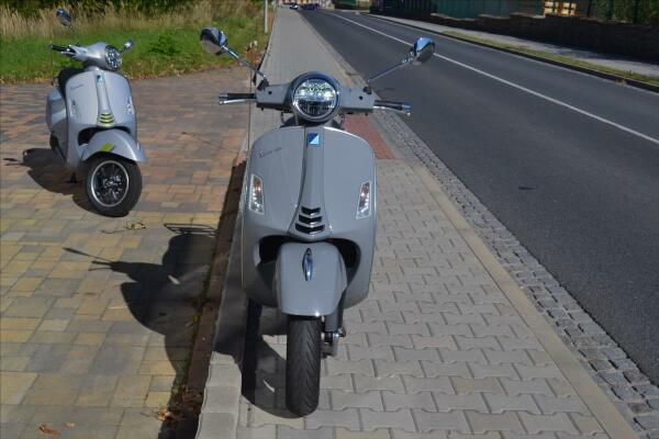 Vespa GTS 300 Super Tech 2022
