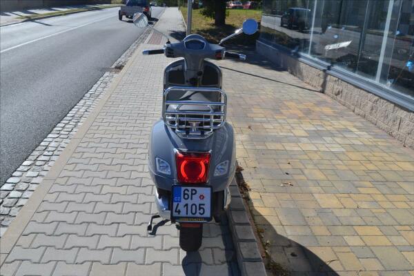 Vespa GTS 300 Super Tech 2022