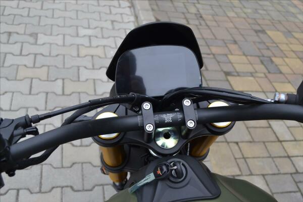 Moto Morini Seimmezzo SCR 2025