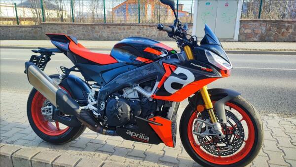 Aprilia Tuono V4 1100 Factory 2024