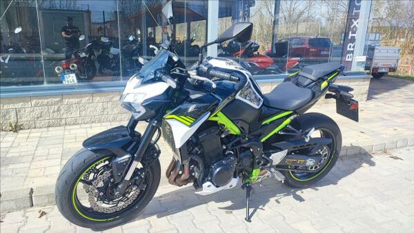 Kawasaki Z 900 2021