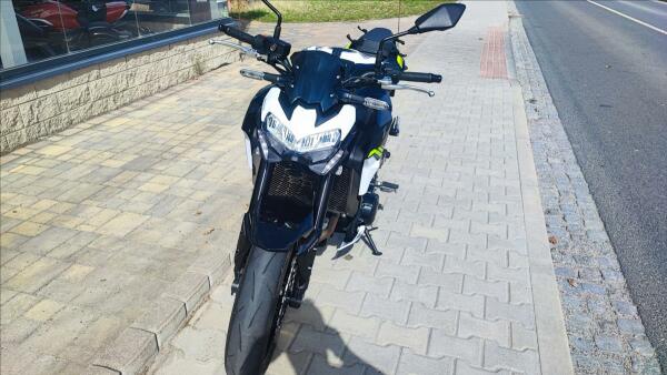 Kawasaki Z 900 2021