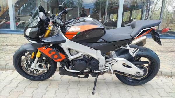 Aprilia Tuono V4 1100 RR