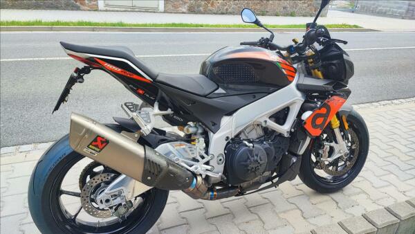 Aprilia Tuono V4 1100 RR