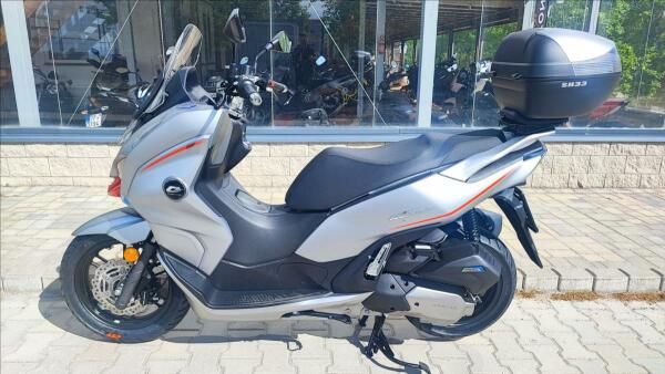 QJ Motor MTX 125