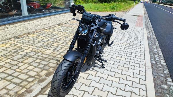 Zontes 125 Custom