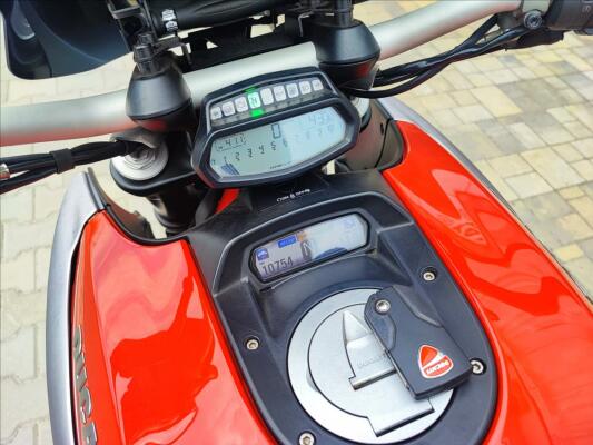 Ducati Diavel 2012