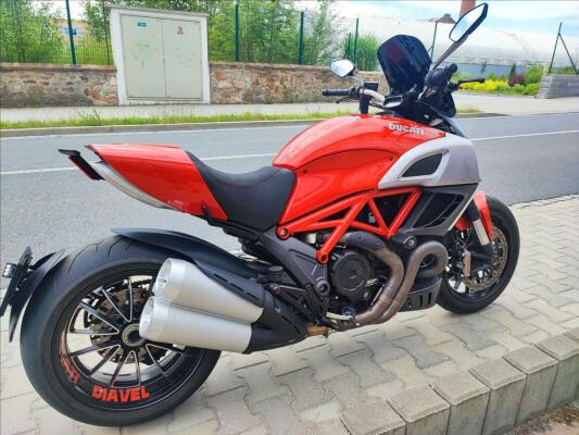 Ducati Diavel 2012