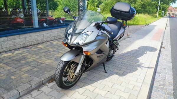 Honda VFR 800