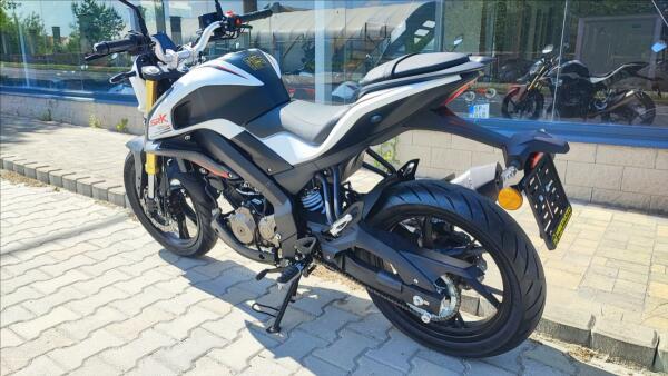 QJ Motor SRK 125 S 2025
