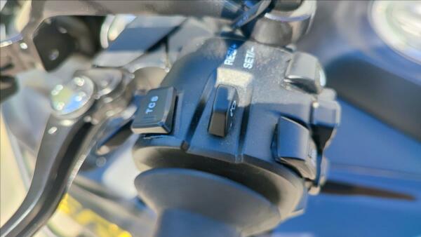 QJ Motor SRT 900 S +kufry