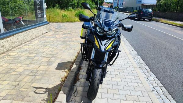 QJ Motor SRT 900 S +kufry