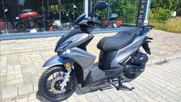 Yuki 125i Via