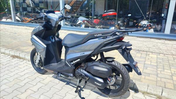 Yuki 125i Via