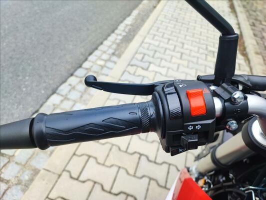 Yuki 125i Sport R