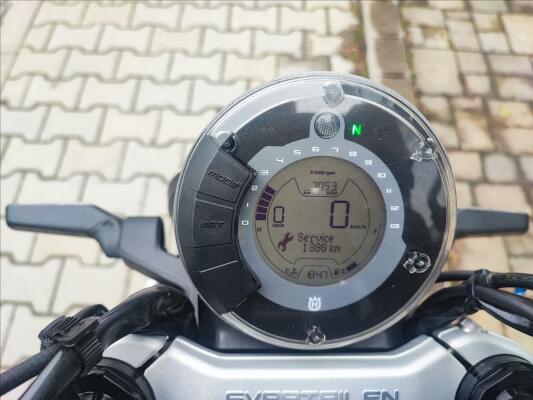 Husqvarna 0,1   Svartpilen 125