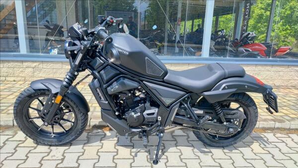 Zontes 125 Custom