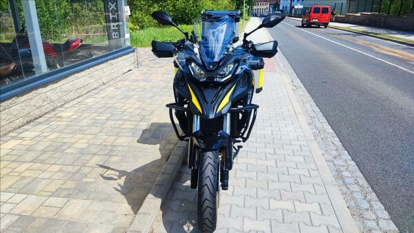 QJ Motor SRT 900 SX +kufry