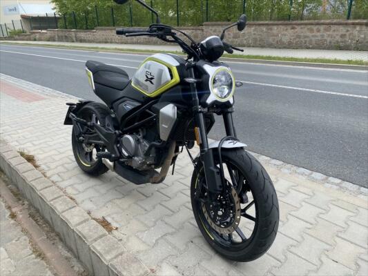 CFMOTO 300 CL-X