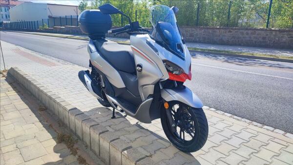 QJ Motor MTX 125
