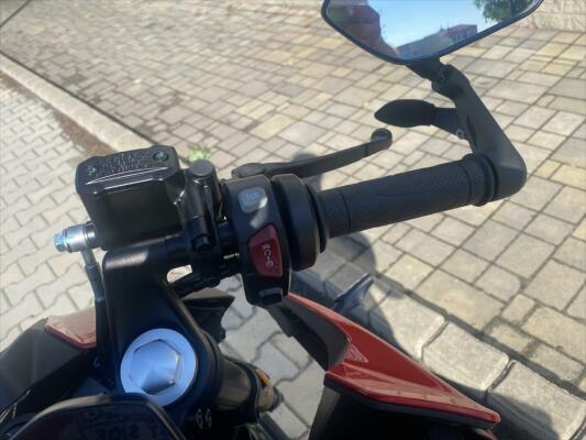 QJ Motor SRK 125 J