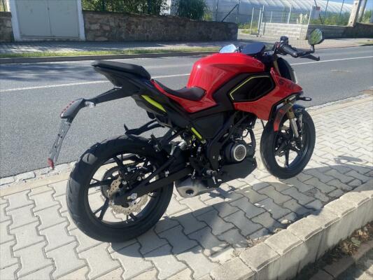 QJ Motor SRK 125 J