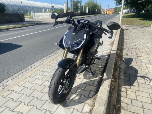 QJ Motor SRK 125 J