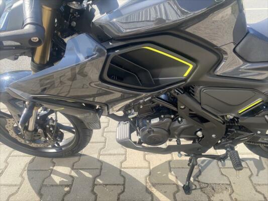 QJ Motor SRK 125 J