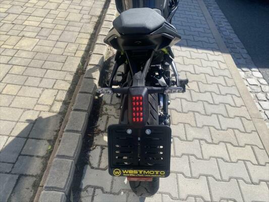 QJ Motor SRK 125 J