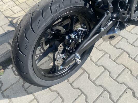 QJ Motor SRK 125 J