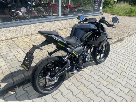 QJ Motor SRK 125 J