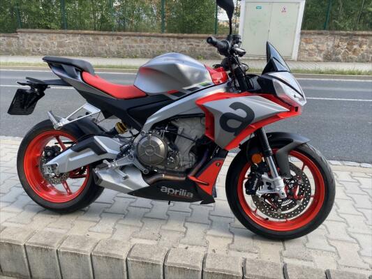 Aprilia Tuono 660