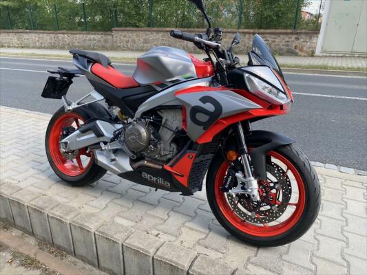 Aprilia Tuono 660
