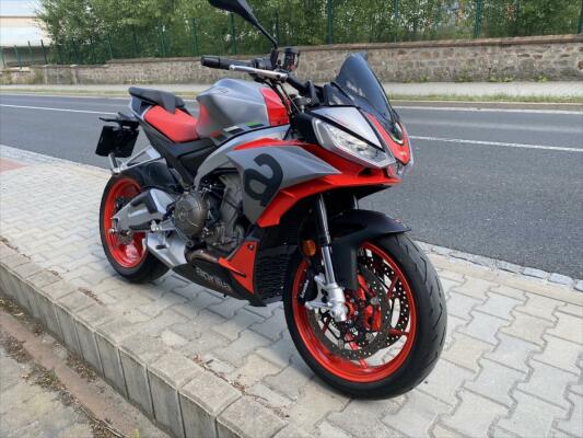 Aprilia Tuono 660