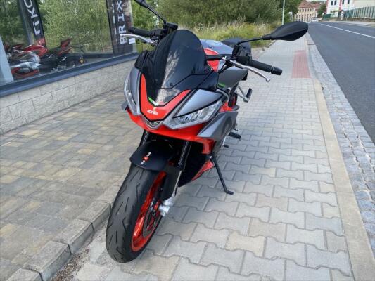 Aprilia Tuono 660
