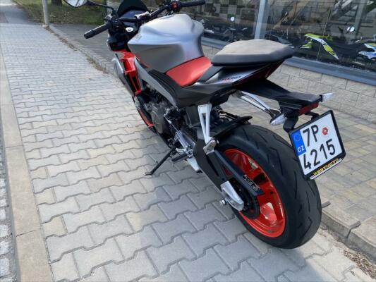 Aprilia Tuono 660