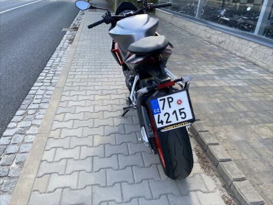 Aprilia Tuono 660