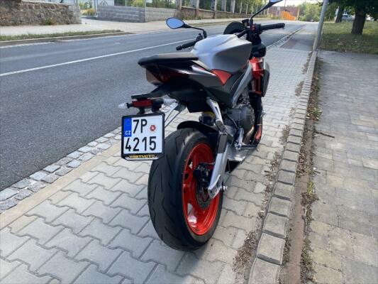 Aprilia Tuono 660