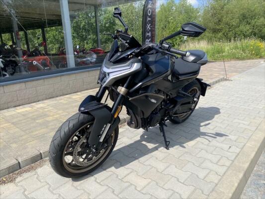 CFMOTO 800 NK Advanced