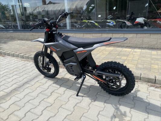 E-Ton M5  4500w kola 14/12