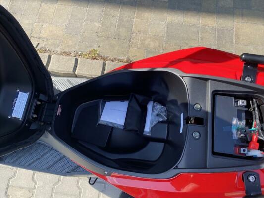 Yuki 125i R9