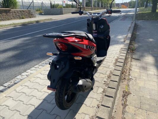 Yuki 125i R9