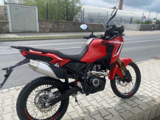 QJ Motor SRT 125 DX