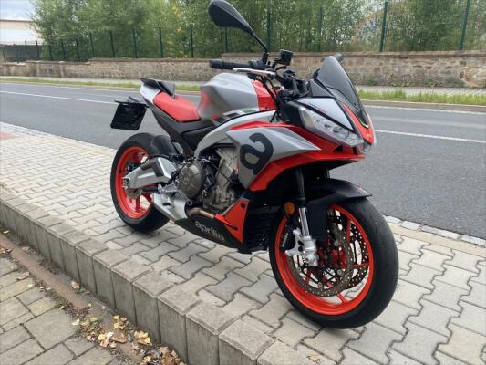 Aprilia Tuono 660