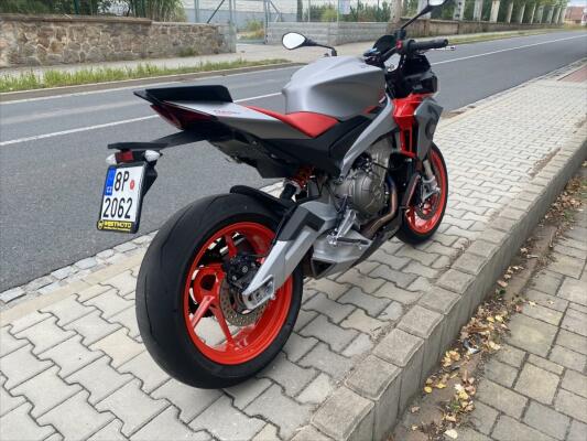Aprilia Tuono 660