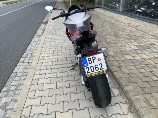Aprilia Tuono 660