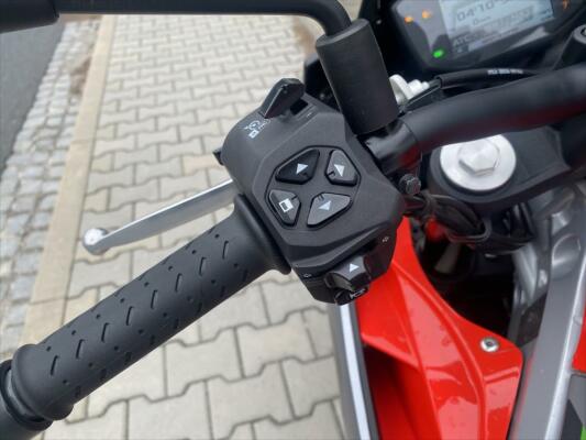 Aprilia Tuono 660