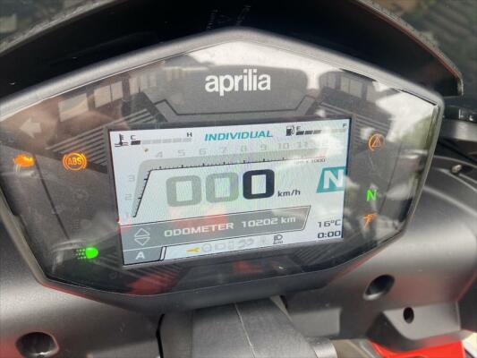 Aprilia Tuono 660
